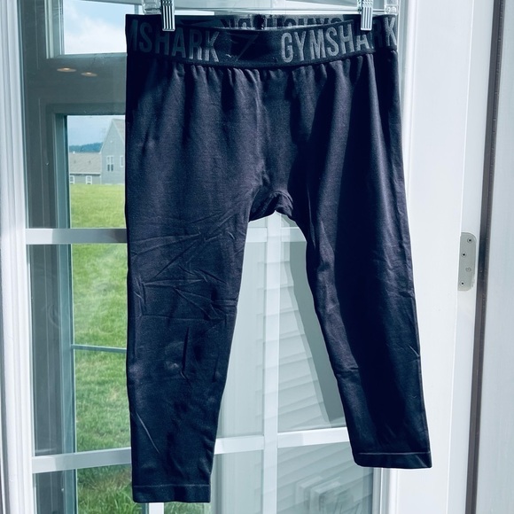 GYMSHARK Black Capris Spandex Workout Crop Pants size medium wide band (7019) - Picture 3 of 3